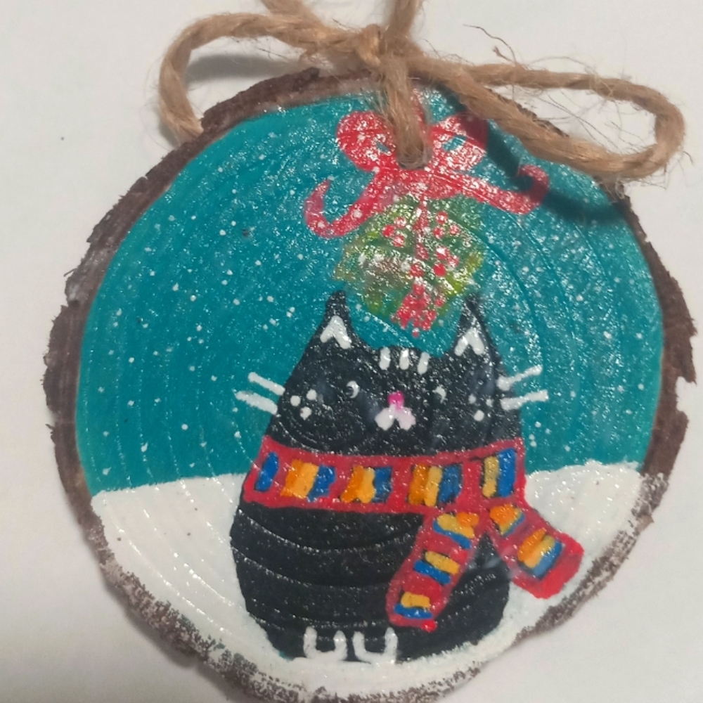 HANDPAINTED RUSTIC WOODSLICE CHRISTMAS ORNAMENT-BLACK CAT